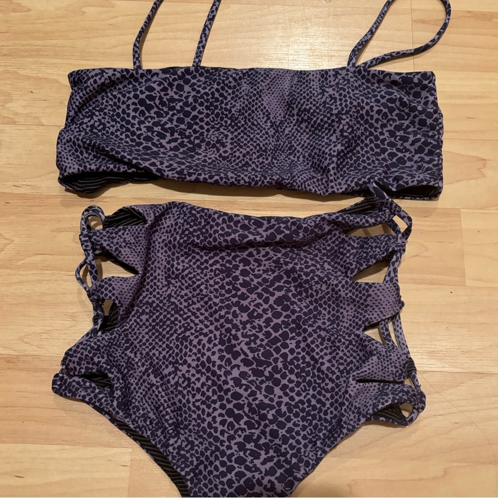Acacia two piece. Top small bottoms petite.